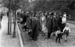 Vysídľovanie poľského obyvateľstva; Lodž 1940. (AIPN)